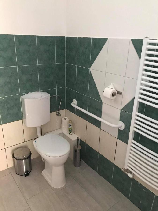 Hunyadi Panzió-Apartman Mako Bagian luar foto