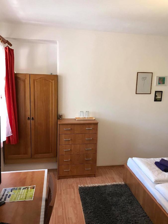 Hunyadi Panzió-Apartman Mako Bagian luar foto