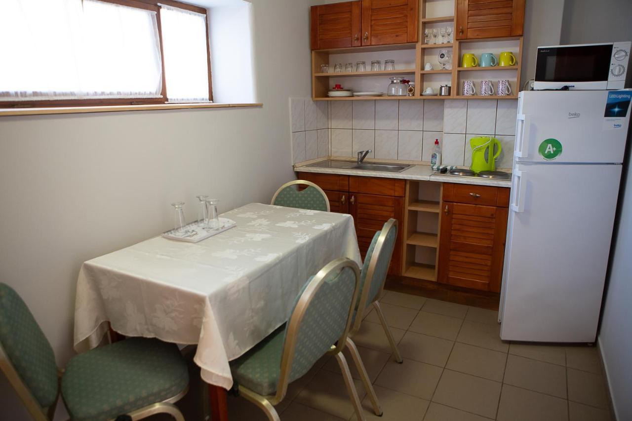 Hunyadi Panzió-Apartman Mako Bagian luar foto