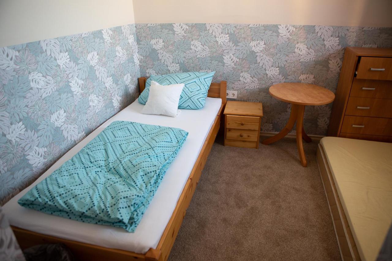 Hunyadi Panzió-Apartman Mako Bagian luar foto